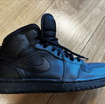 Nike Air Jordan 1 Mid sneakers used, Triple Black, size 40.5