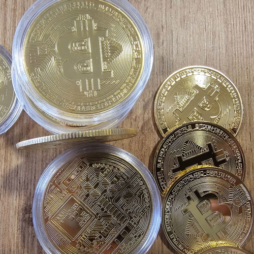 Bitcoin coin new, souvenir collectible, gold and silver plated