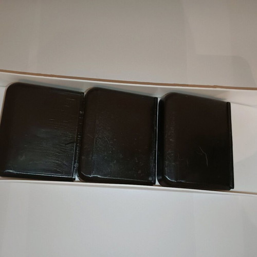 Kitchen holders new, 1 plastic and 2 metal stands