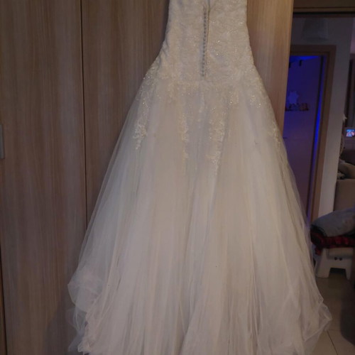 Demetrios wedding dress like new, strapless with French lace