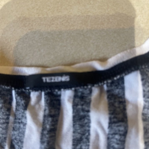 Tezenis striped top like new, size M, black and white