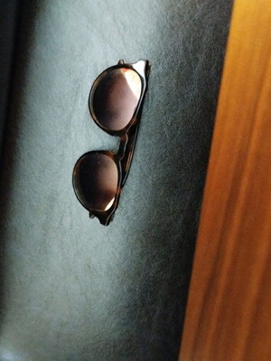 Hawkers sunglasses used with mirror lens