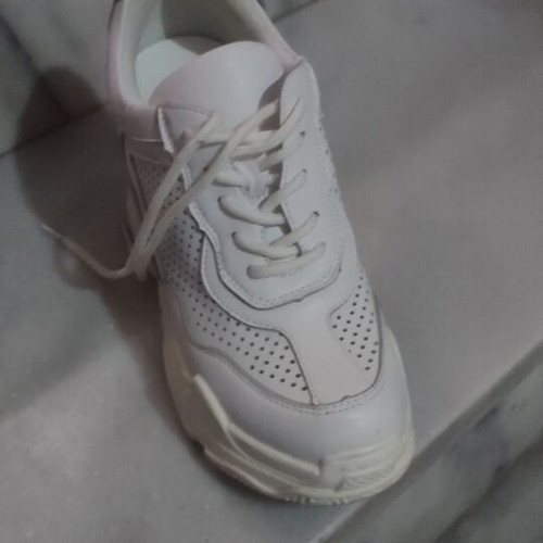Sneakers wedge platform size 35, like new, white