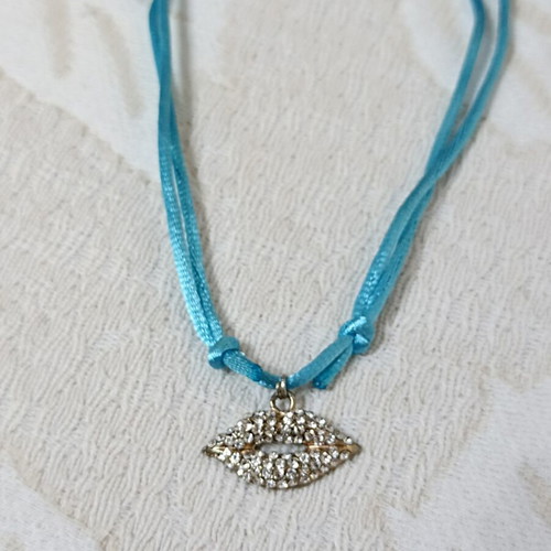 Set of 3 adjustable handmade necklaces with white and turquoise cords
