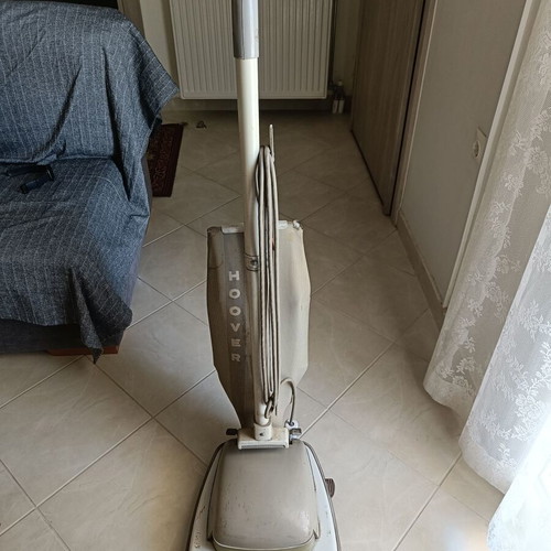 Hoover vacuum cleaner used, ideal for carpets and rugs