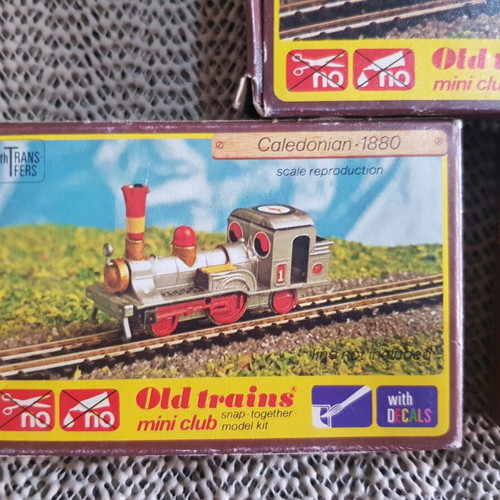 Old Train Mini Club model kit used, pack of 3 small trains