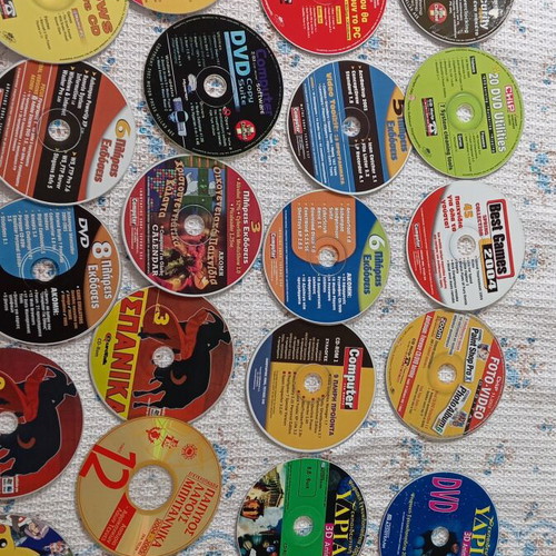 Computer Gia Olous 26 CD-DVD software and games used
