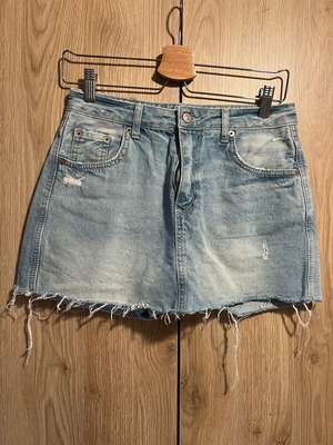 Stradivarius skirt/shorts used no38 denim with skirt look