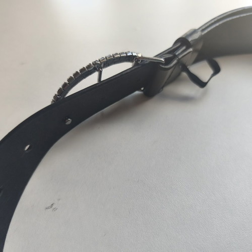 Black women's belt with oval rhinestone buckle