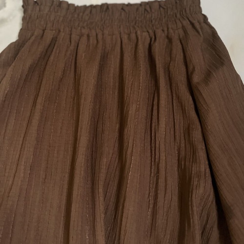 Brown midi skirt like new with elastic waist and front slit, size S