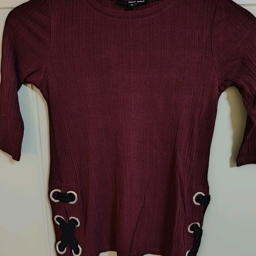 Ribbed burgundy top with side tie, new, size S