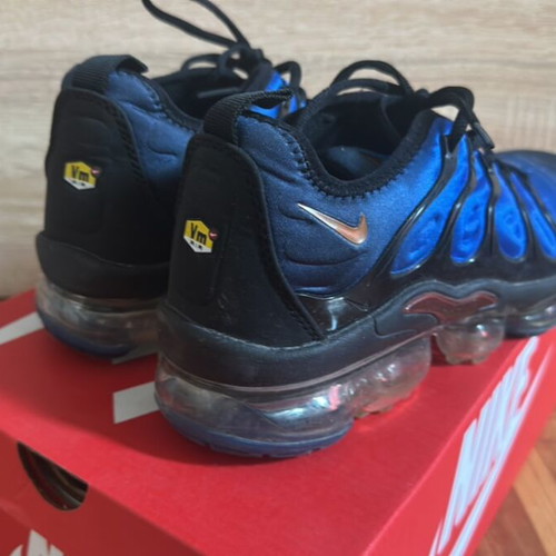 Nike Vapor Max Plus sneakers size 41 like new black and blue