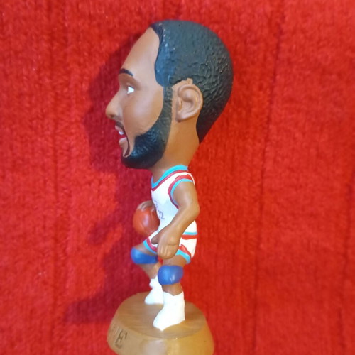 Corinthian collectible basketball figure like new, Karl Malone