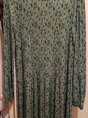 Stradivarius dress like new, black and green, size M