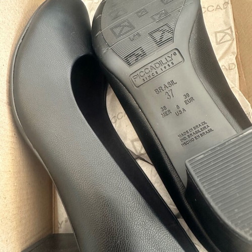 Piccadilly black anatomical pumps size 39, new
