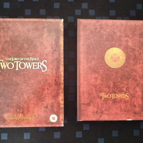 The Lord of the Rings The Two Towers Collector's DVD Gift Set used