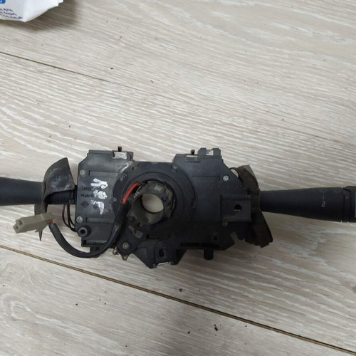 Renault Laguna light and wiper stalks used