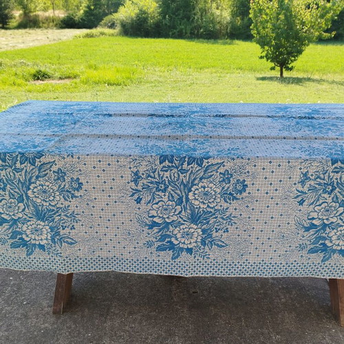 Vintage bed cover like new