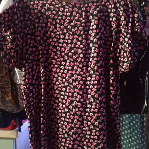 Paranoia T-shirt size S like new, black and pink