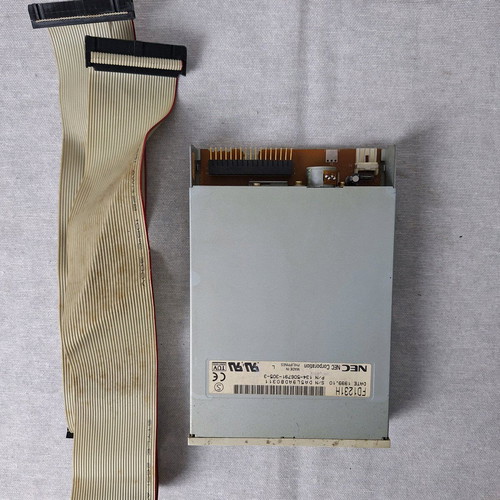 Floppy Disc 3.5 Drive NEC 1999 FD1231H used with ribbon cable