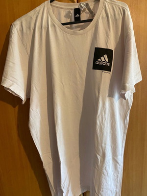 Adidas T-Shirt
