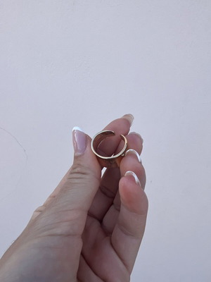 Women's ring like new