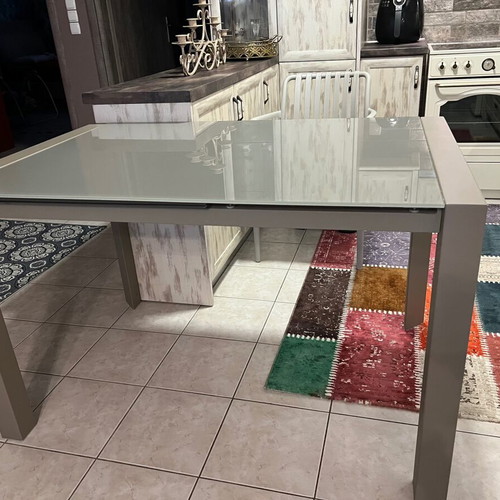 Dining table solid metal with glass extendable like new