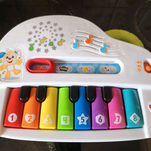 Fisher-Price Educational Piano like new, colorful for babies and toddlers