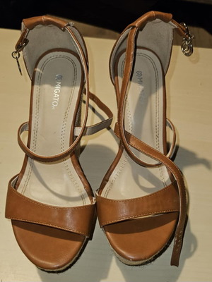 Leather Platform Migato – Size 37 – 30€