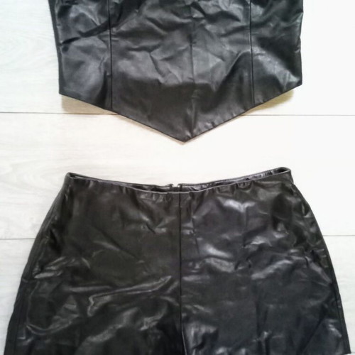 Dreams shorts and top set like new, black, size M
