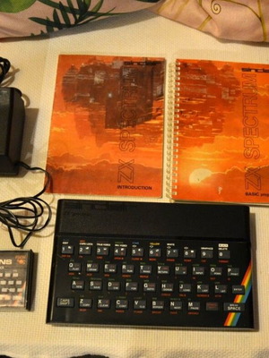 Sinclair ZX Spectrum 48K κονσόλα μεταχειρισμένη με αξεσουάρ και εγχειρίδια
