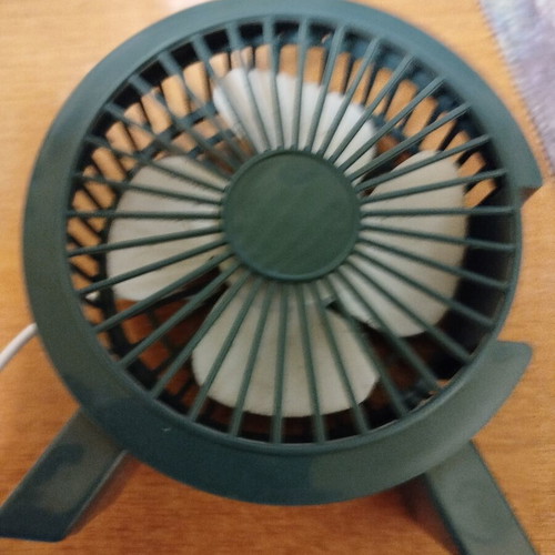 Small USB table fan like new, for computer and power outlet