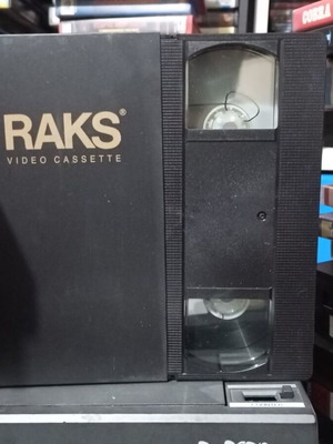 Home Video Cassette like new, 1994 TV show with Marinella