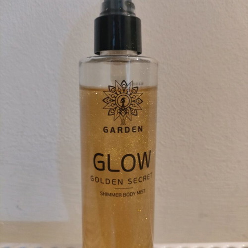 Garden Glow Golden Secret Body Mist with Gold Shimmer like new, 200ml