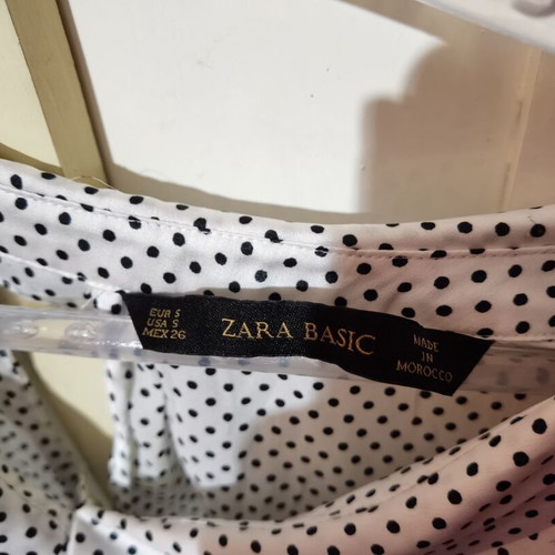 White shirt with black dots Zara used, size M