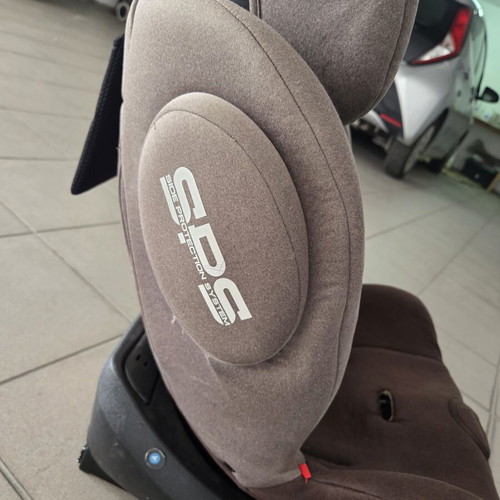 Kikka Boo Felix 0-36 kg car seat with Isofix used, brown