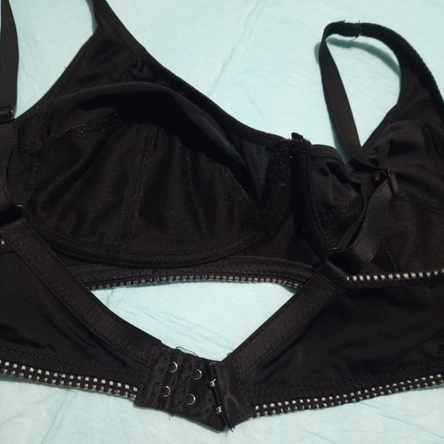 Bustier and bras pack like new, black 85C and white one size