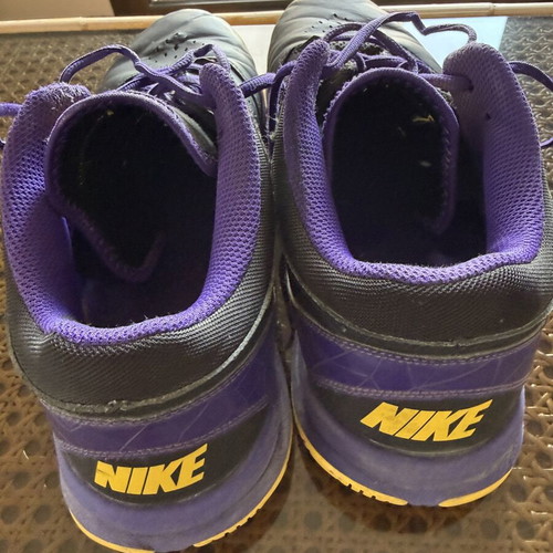 Nike basketball shoes used, size 45, black and yellow