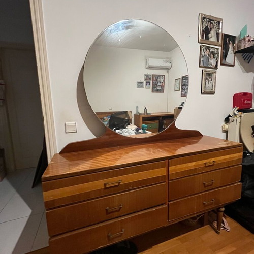 Dresser with mirror used