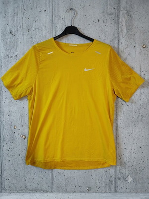 Nike Dri-FIT men's running shirt size M like new, yellow