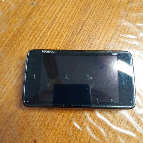 Nokia N900 Maemo Linux 32GB like new, black with physical keyboard
