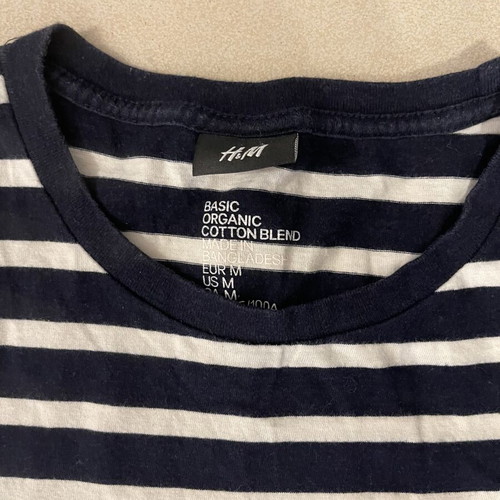 H&M T shirt like new, size M
