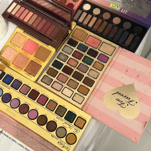 Eye and face palettes used, almost intact