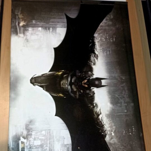 Batman Arkham Knight art book with comic used