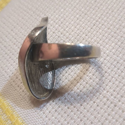 Handmade silver ring with enamel, like new, floral design