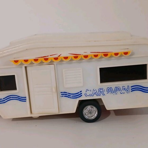 Welly No9271 Caravan Toy Car used
