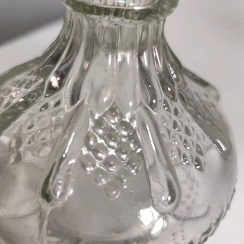 Vintage wine carafes like new, set of 2
