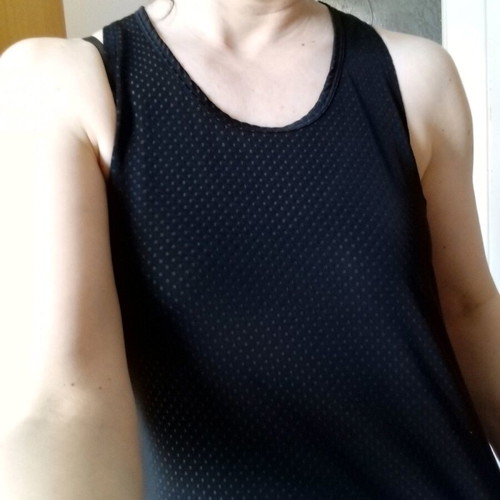Nike small breathable tank top used, lightweight and airy