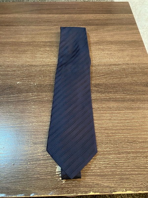 Oxford Company tie 100% silk like new, blue