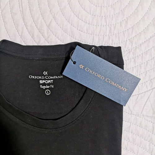 Oxford Company t-shirt new, black, size Large with defect